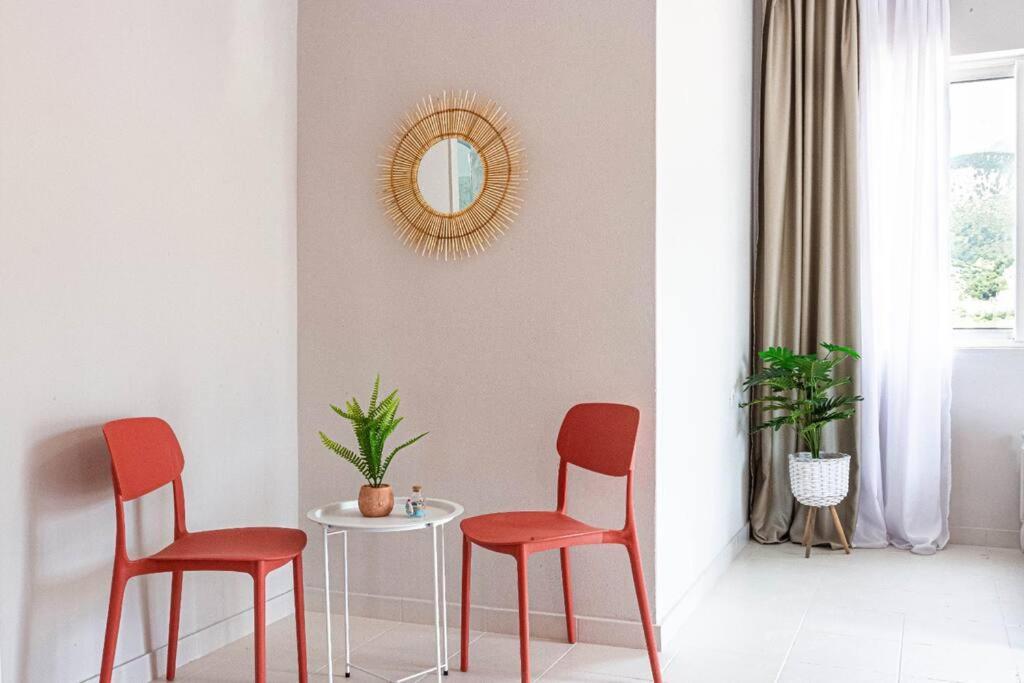 23 - Central, Access * Himara